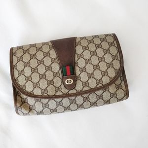 Vintage Gucci Sherry line clutch